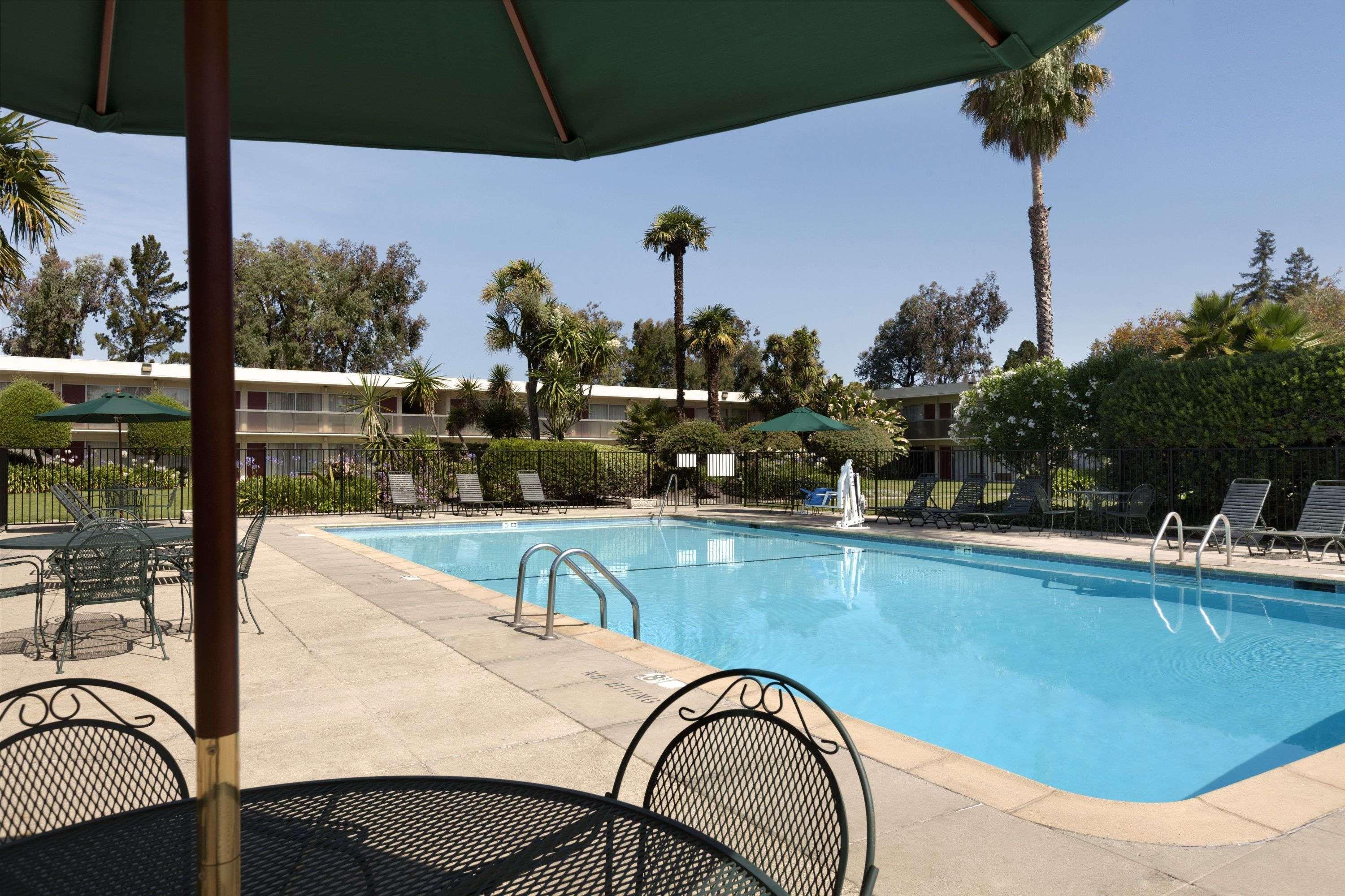Ramada By Wyndham Sunnyvale/Silicon Valley Exteriér fotografie